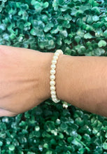 Load image into Gallery viewer, Pearls Adjustable Bracelet