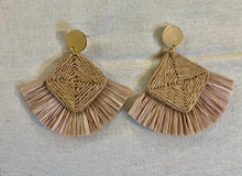 Load image into Gallery viewer, Raffia Earrings
