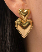 Load image into Gallery viewer, Gold Hearts Dangle Earrings
