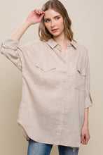 Load image into Gallery viewer, Linen Oversized Double Pocket Button Down Shirt