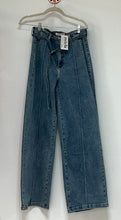 Load image into Gallery viewer, High Waisted Jeans
