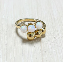 Load image into Gallery viewer, Pearls Ring