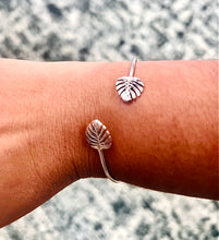 Load image into Gallery viewer, 925 Sterling Silver Monstera Leaf Minimalist Open Bangle