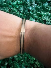 Load image into Gallery viewer, Rose Gold Bangle