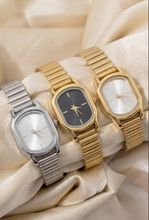 Load image into Gallery viewer, Ribbed Cushion Metallic Band  Watch
